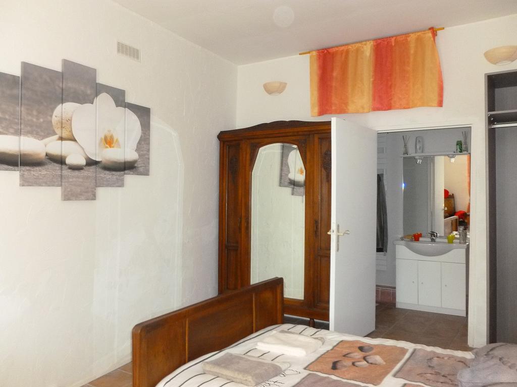 Bed and Breakfast Les Croisees à Castillon-du-Gard Extérieur photo